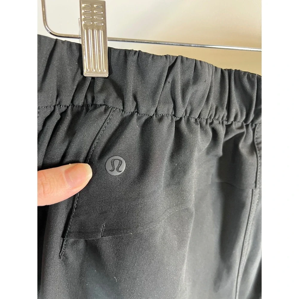 Lululemon Lab‎ Black Tapered Jogger Pants Size 29 Elastic Cuff Commuter Travel